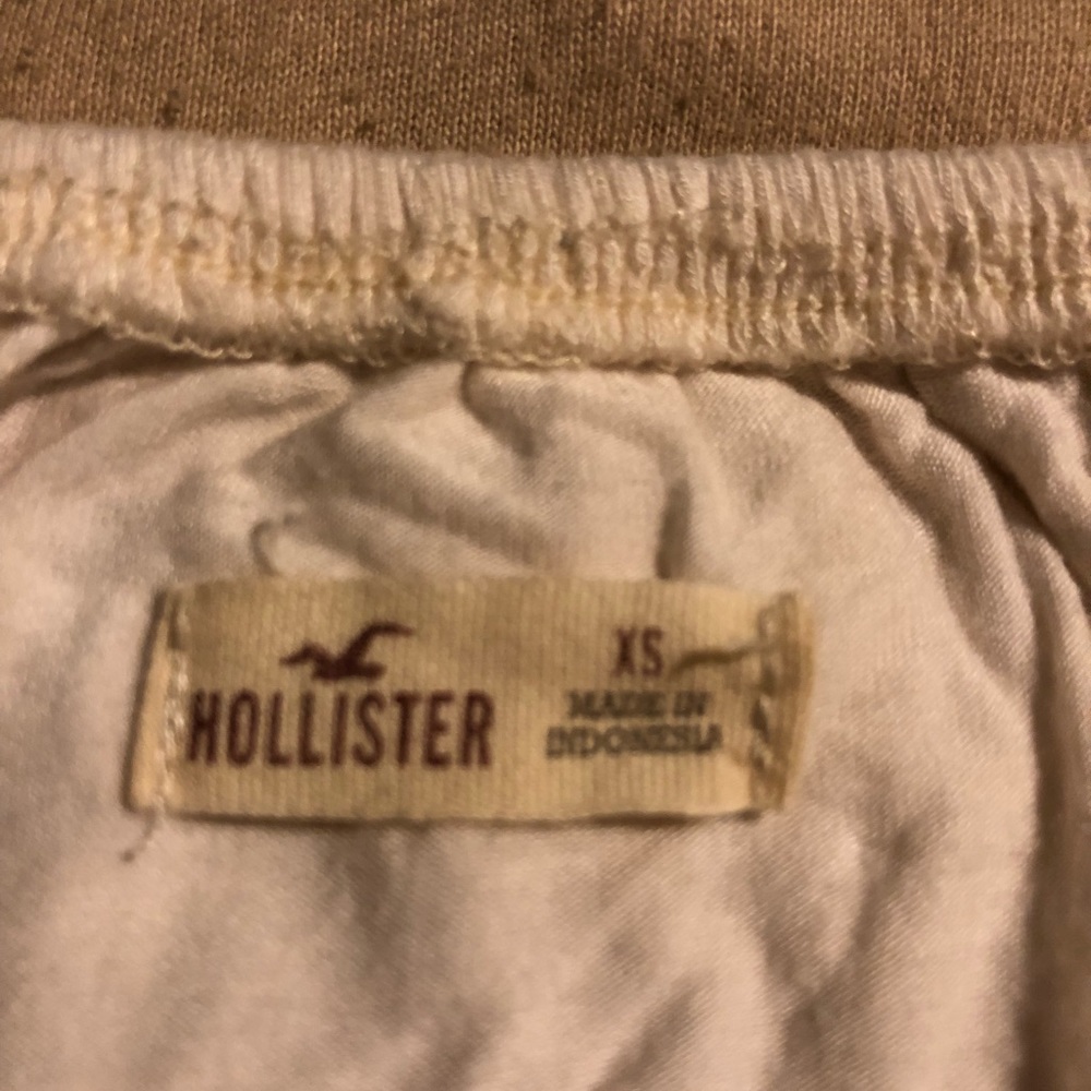 Hollister off shoulder crop top